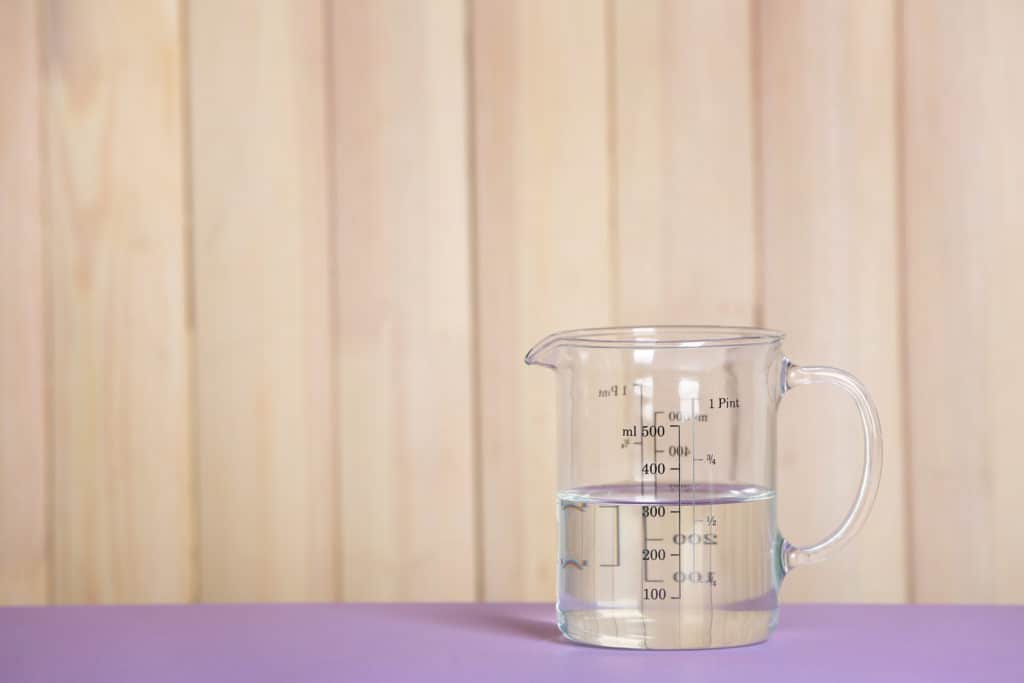 Measuring cup with vinegar